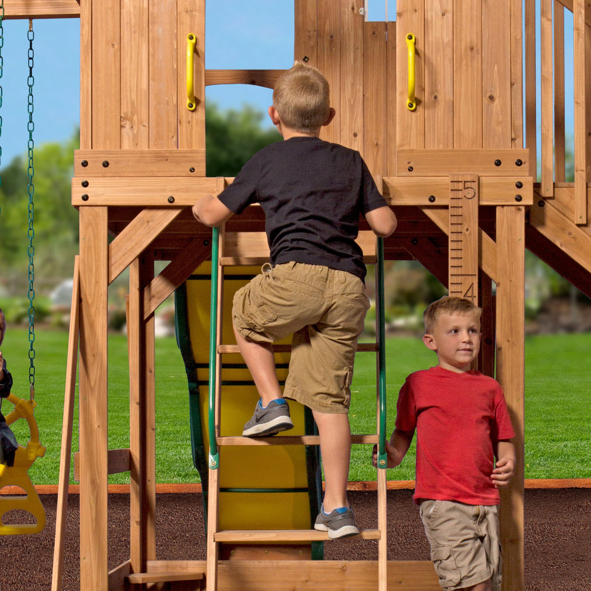 Backyard discovery malibu sales cedar swing set
