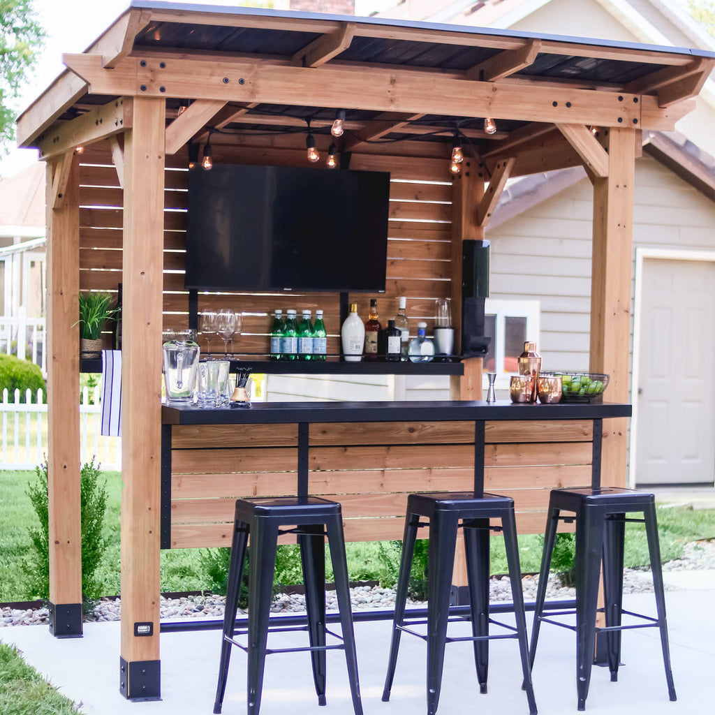 Cedar Springs Outdoor Bar by Backyard Discovery